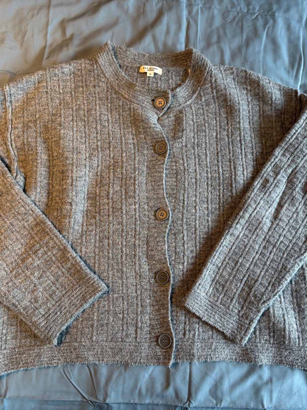 Women’s Gray Textured Button-Front Sweater